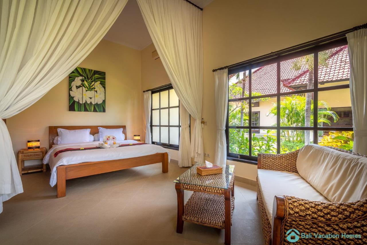 Villa Namasté - Beachfront at Lovina 10P, Pool, BBQ Banjar  Extérieur photo